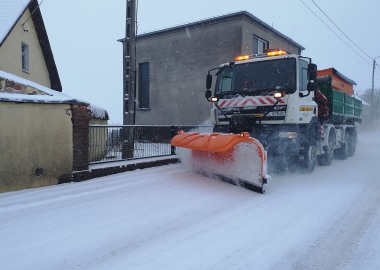 Pług odśnieżający drogi powiatowe 
