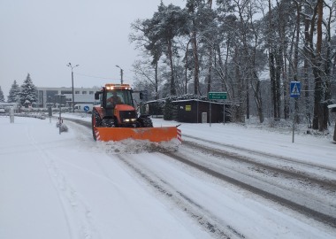 Drogi powiatowe odśnieżane od rana 
