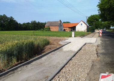 Budowa chodnika w Maruszewie