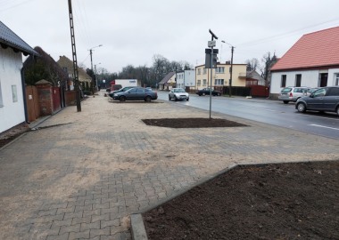 Parkingi i ciąg pieszo - rowerowy we Włoszakowicach