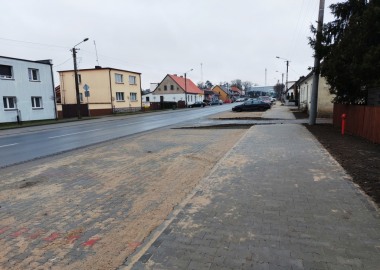 Nowe parkingi przy drodze powiatowej - ul. Kurpińskiego we Włoszakowicach