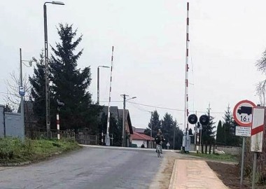 Przejazd kolejowy w Lasocicach