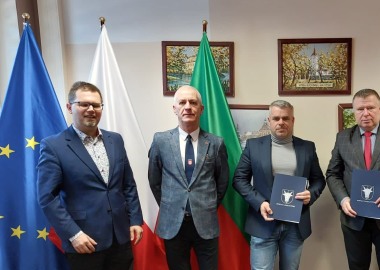 Podpisanie umowy na przebudowę drogi powiatowej - ul. Grotnickiej we Włoszakowicach