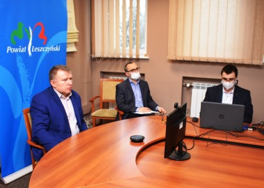 Wideokonferencja w Starostwie Powiatowym w Lesznie