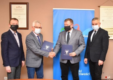 Umowa na przebudowę drogi w Henrykowie podpisana