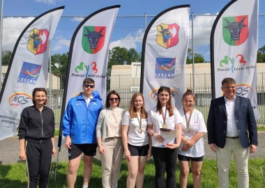 Drużyna dziewczyn z SP w Wijewie wygrała turniej powiatowy w siatkówce plażowej 