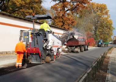 Poszerzanie drogi powiatowej w Przybyszewie