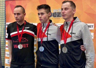Tenisiści stołowi Wametu Dobry Wiązar Dąbcze 